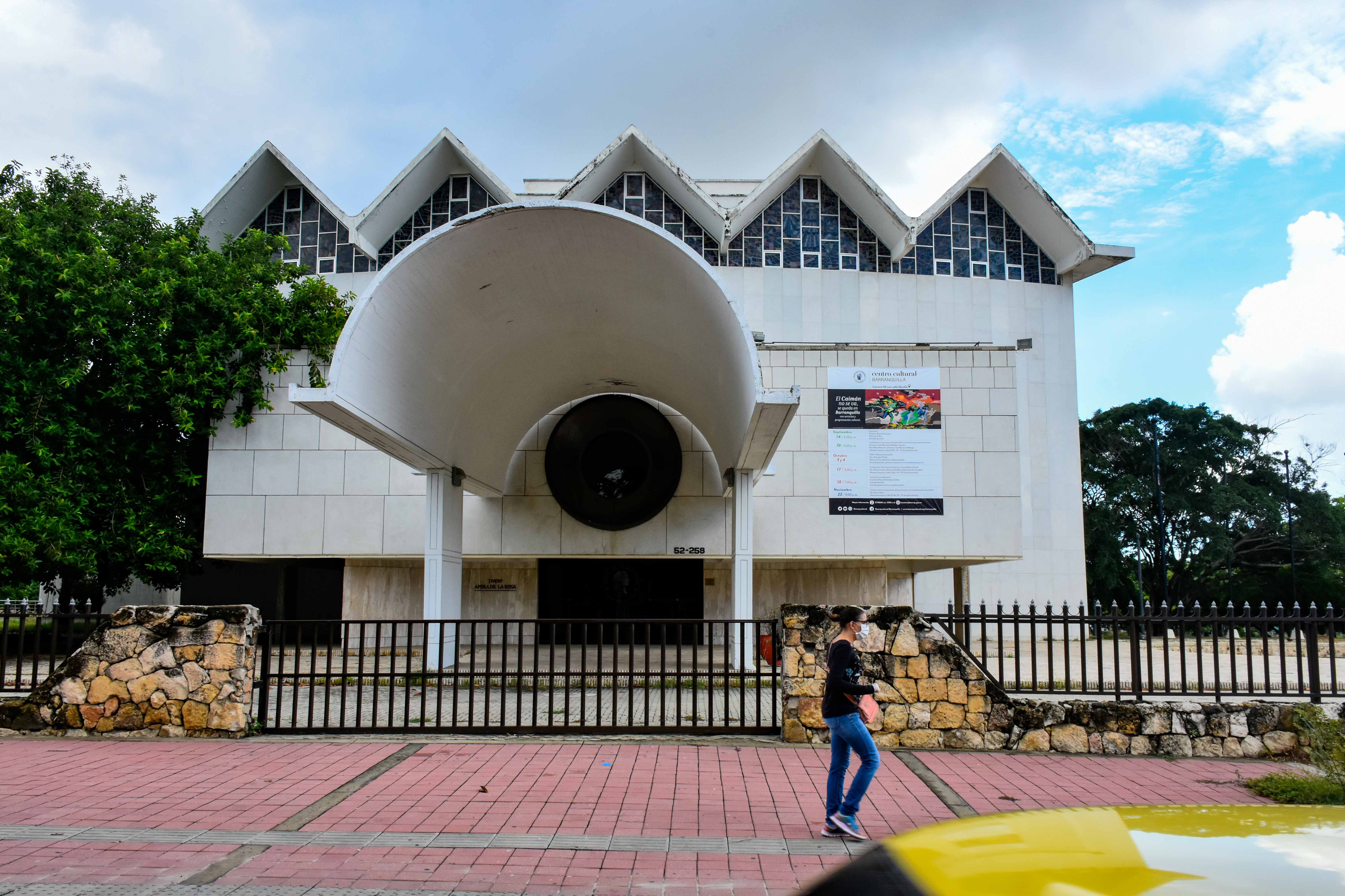 Restauración Teatro Amira de la Rosa